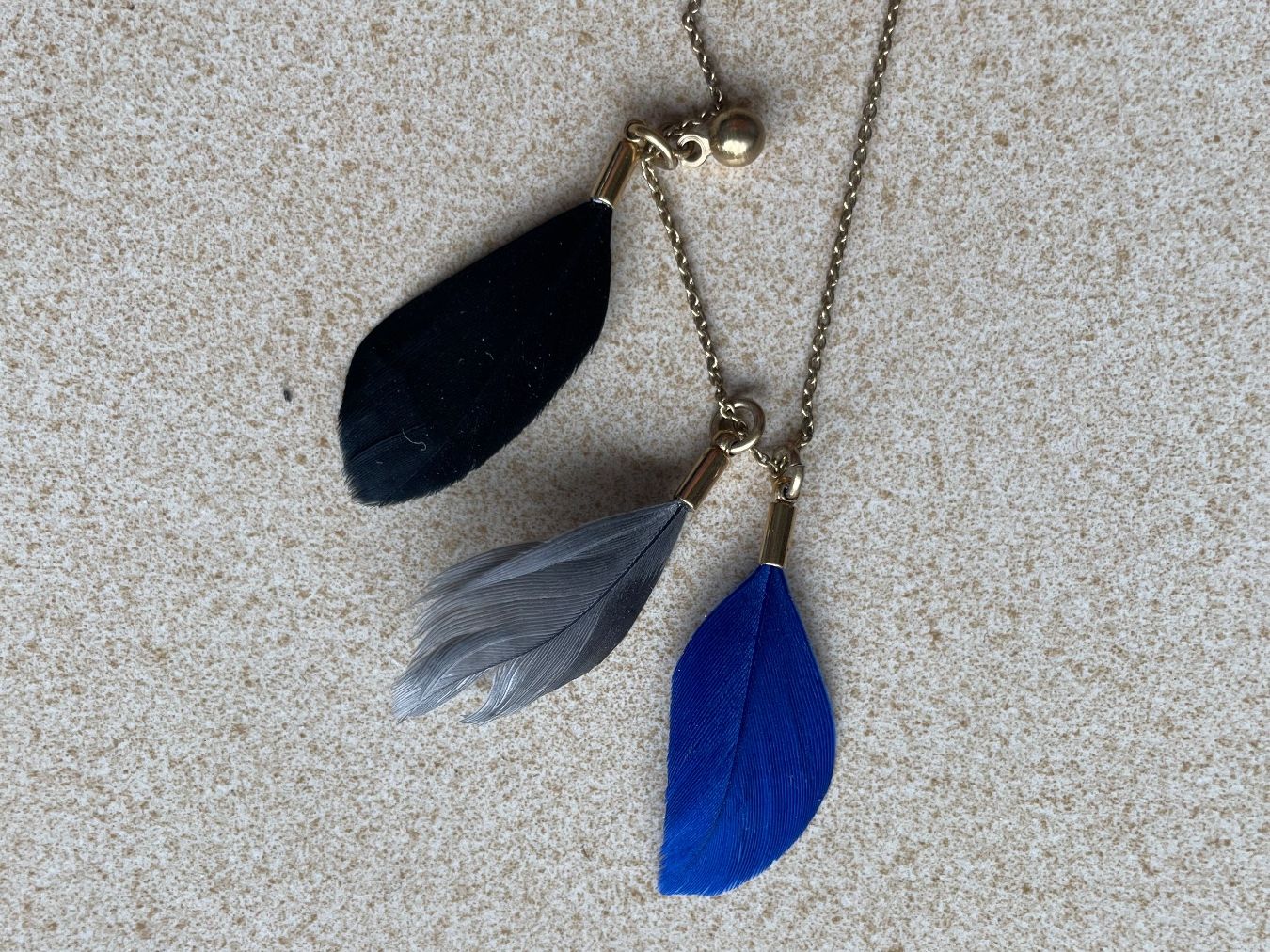 Catenine: Collier fantaisie avec plumes – Usato da Nyon venduto da Alex017 3