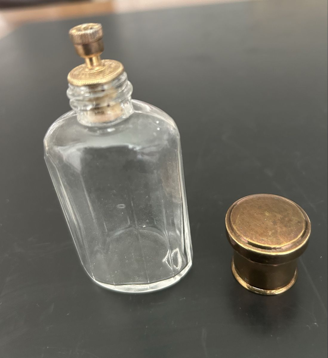 Bottiglie: Antike kleine Flasche – Usato da Zumikon venduto da tuna007 1