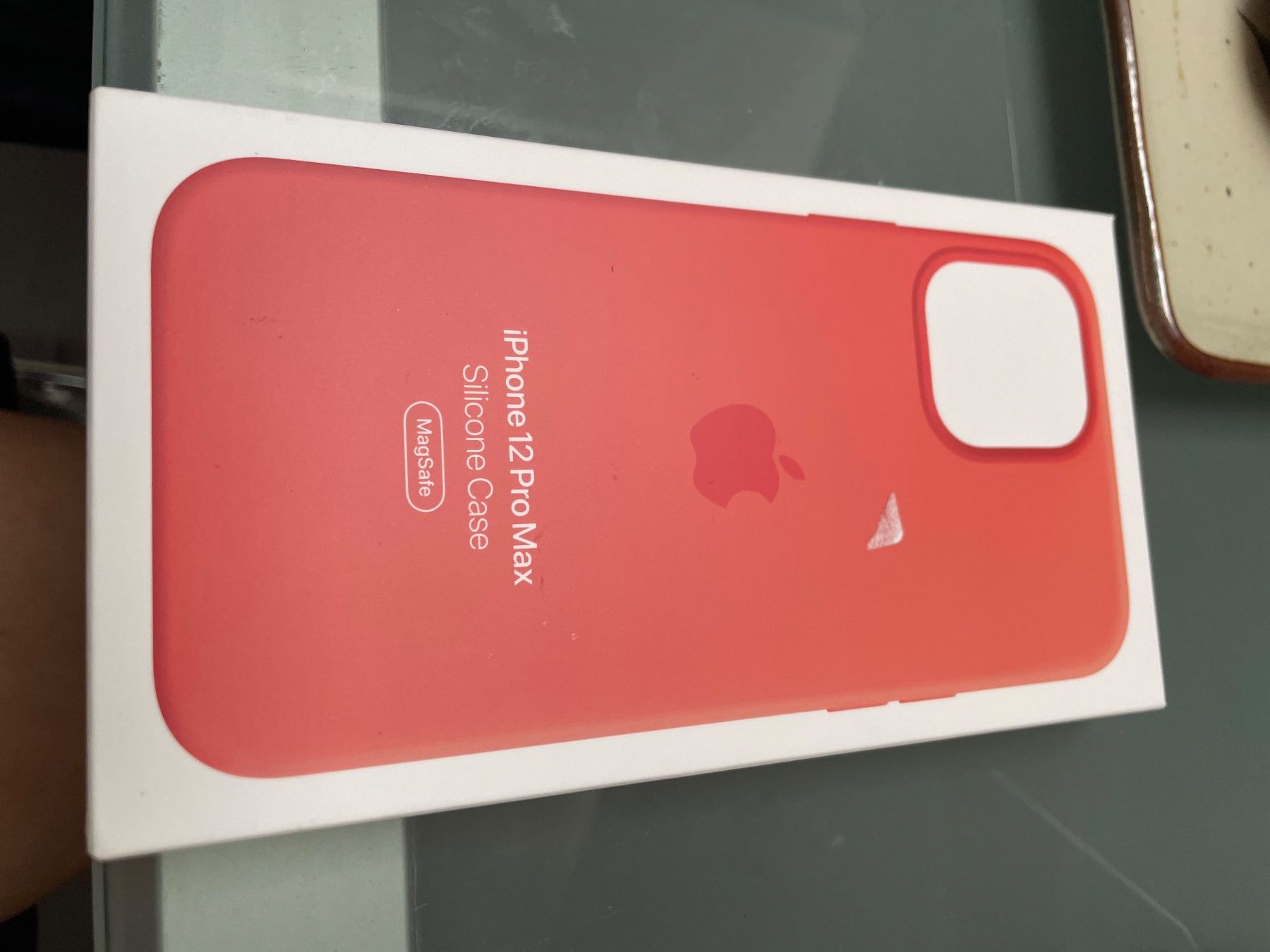 Covers & Schutzfolien: iPhone pro max Hülle ungebraucht – Neu (gemäss Beschreibung) aus Zürich von Bopenyang98765