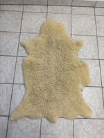 Lammfell / Schafsfell Teppich naturfarben 