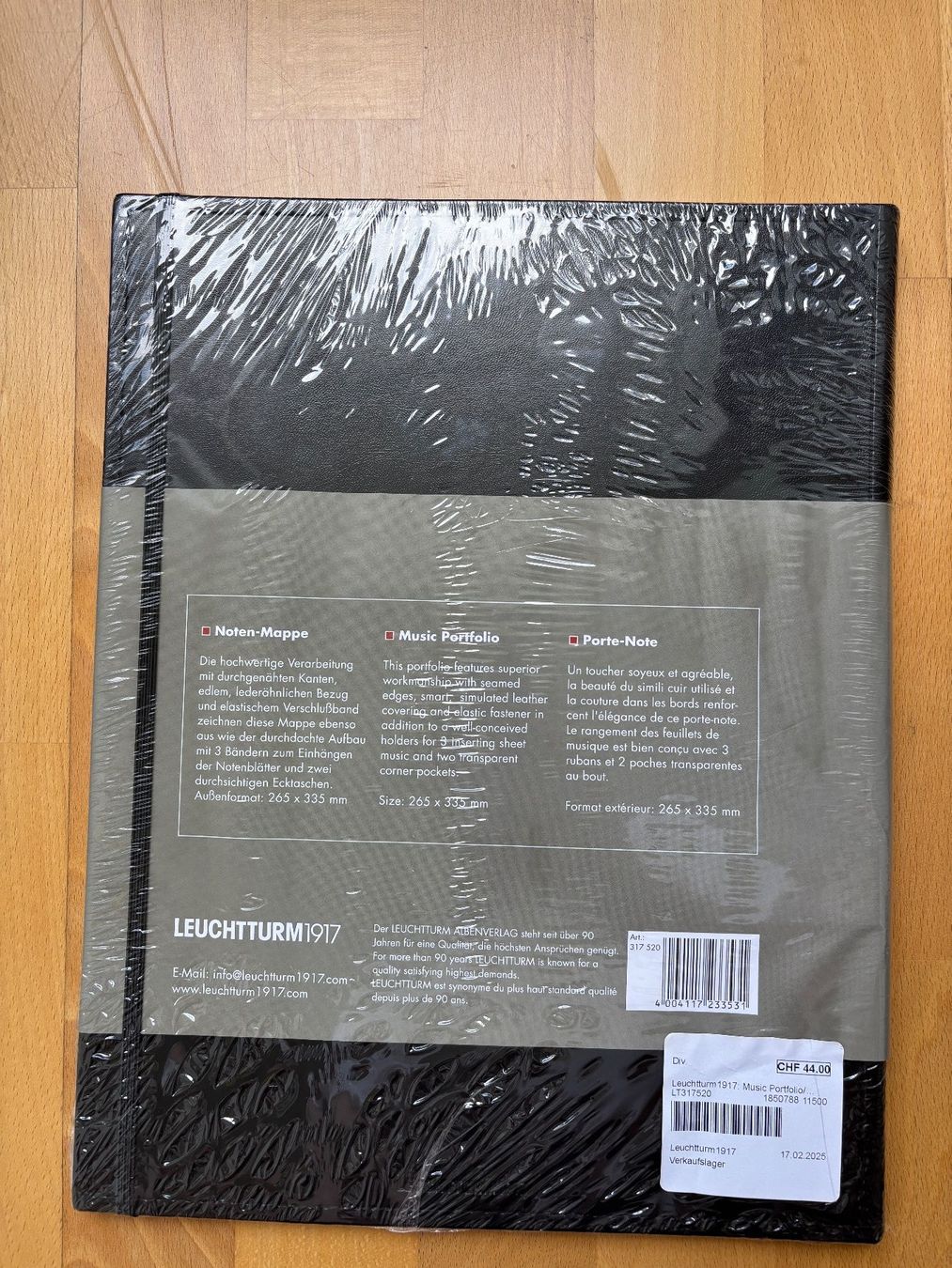 Blocchi: Notenmappe A4 Leuchtturm 1917, Kunstleder, mit Handgurt – Nuovo e nell'imballaggio originale da Luzern venduto da SMOOS 1