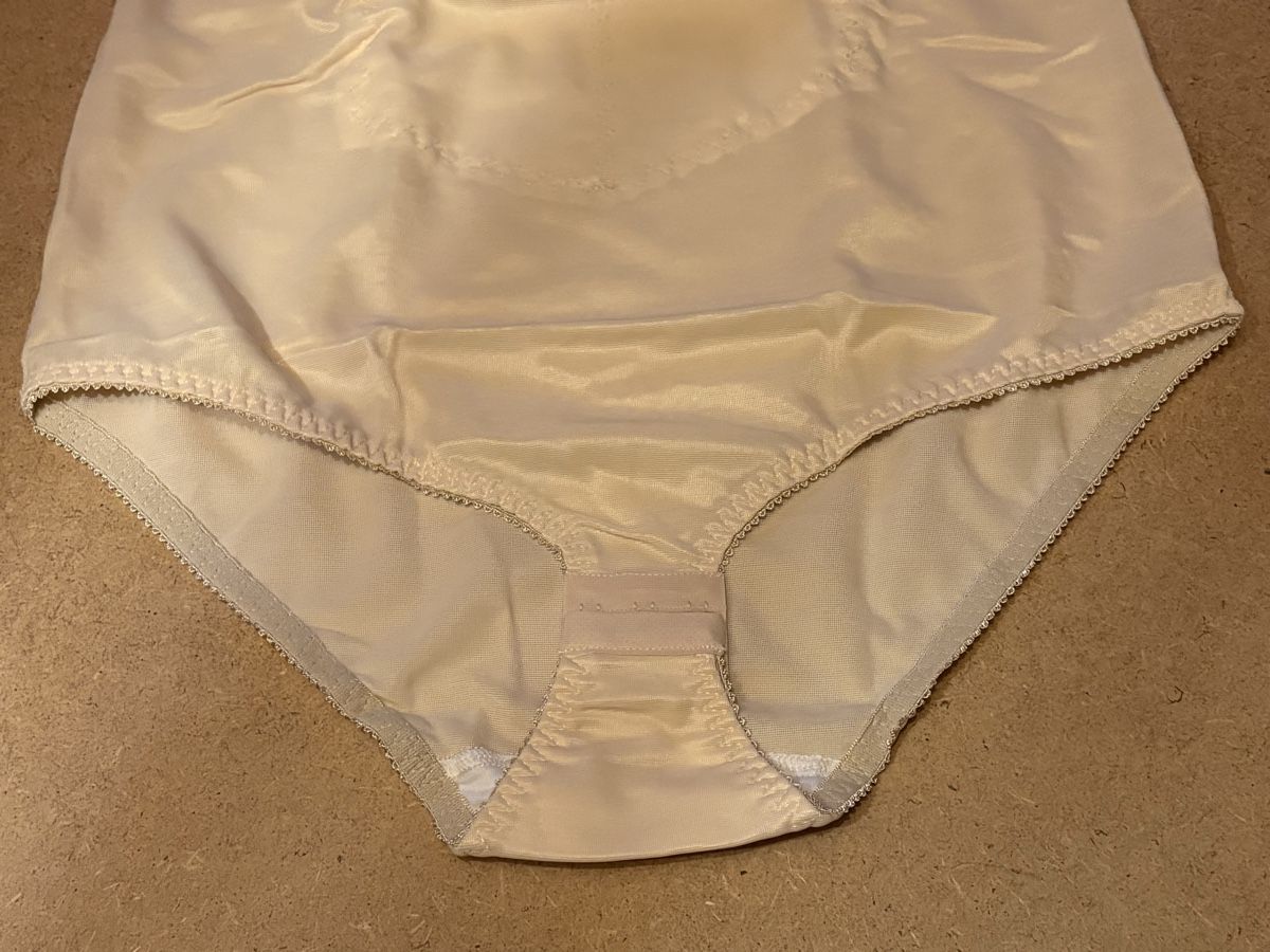 Altra biancheria intima: Kompressions Unterbrust Body – Nuovo (secondo la descrizione) da Rümlang venduto da Sambas19 3