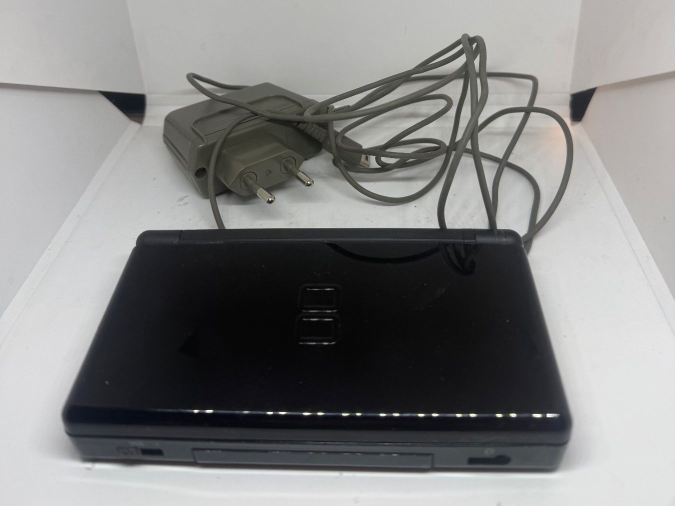 Nintendo Console: Nintendo DS Lite Konsole mit Ladekabel – Usato da Dietlikon venduto da NESFEVER 1