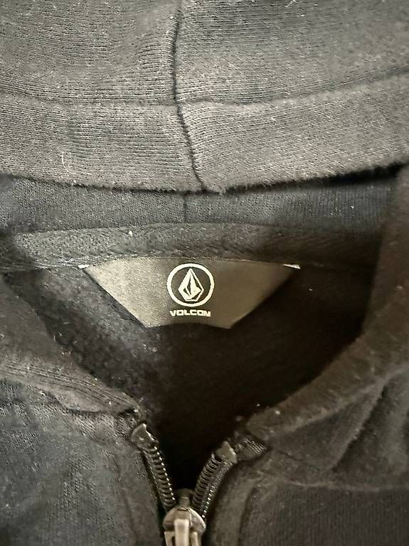 Pulls et sweat-shirts: Pull volcom – D'occasion à Crans VD par SunDance20 2