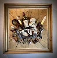 Fundstück-Collage mit leerer Château Mouton Rothschild 1974