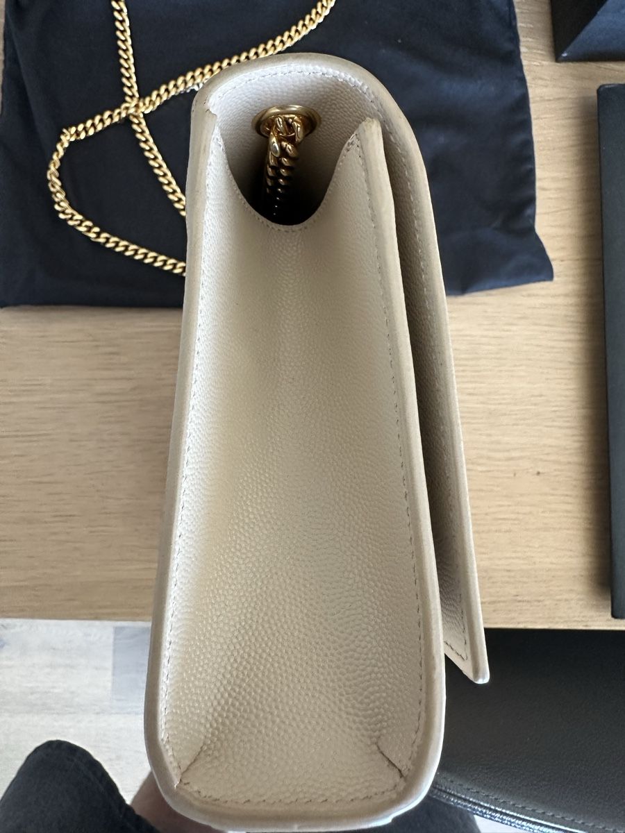 Saint Laurent Taschen für Damen: Saint Laurent Kate Medium In Grain De Poudre Embossed – Neu (gemäss Beschreibung) aus Kemptthal von isable 7