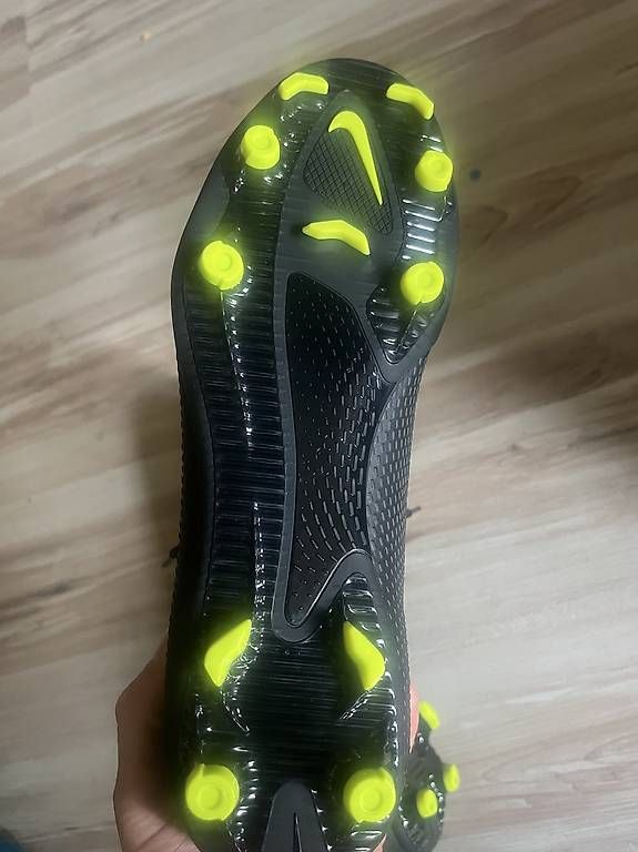 Scarpe da uomo: Nike Fussballschuhe – Usato da Liesberg venduto da bac_m7ds 1