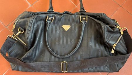 Elegante Reisetasche von Mollerus in Schwarz