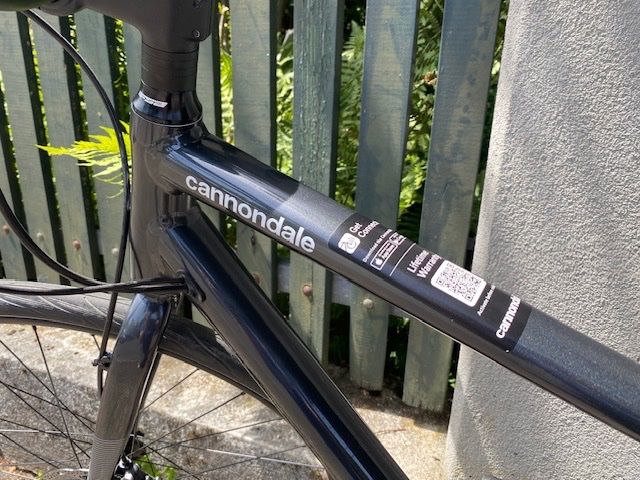 Cannondale Biciclette: Cannondale Quick 4 Disk graphite Grösse M neuwertig – Nuovo (secondo la descrizione) da Riehen venduto da AndiSBB 1