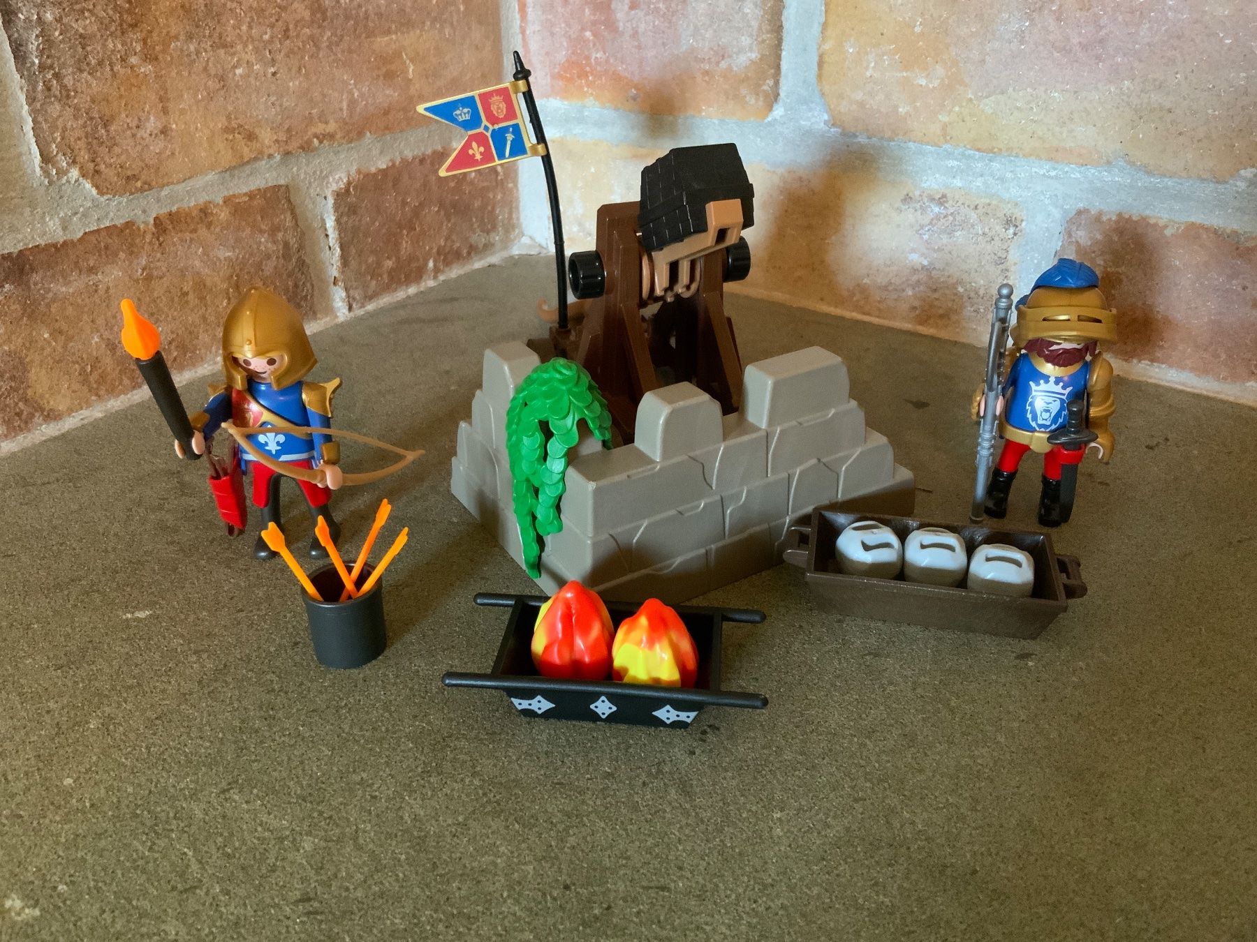 Playmobil Giocattoli: Playmobil 6039 Angriffstrupp der Löwenritter – Usato da Burgdorf venduto da rainerw07