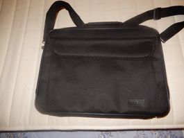 Praktische schwarze Laptoptasche "Base XX" - Guter Zustand!