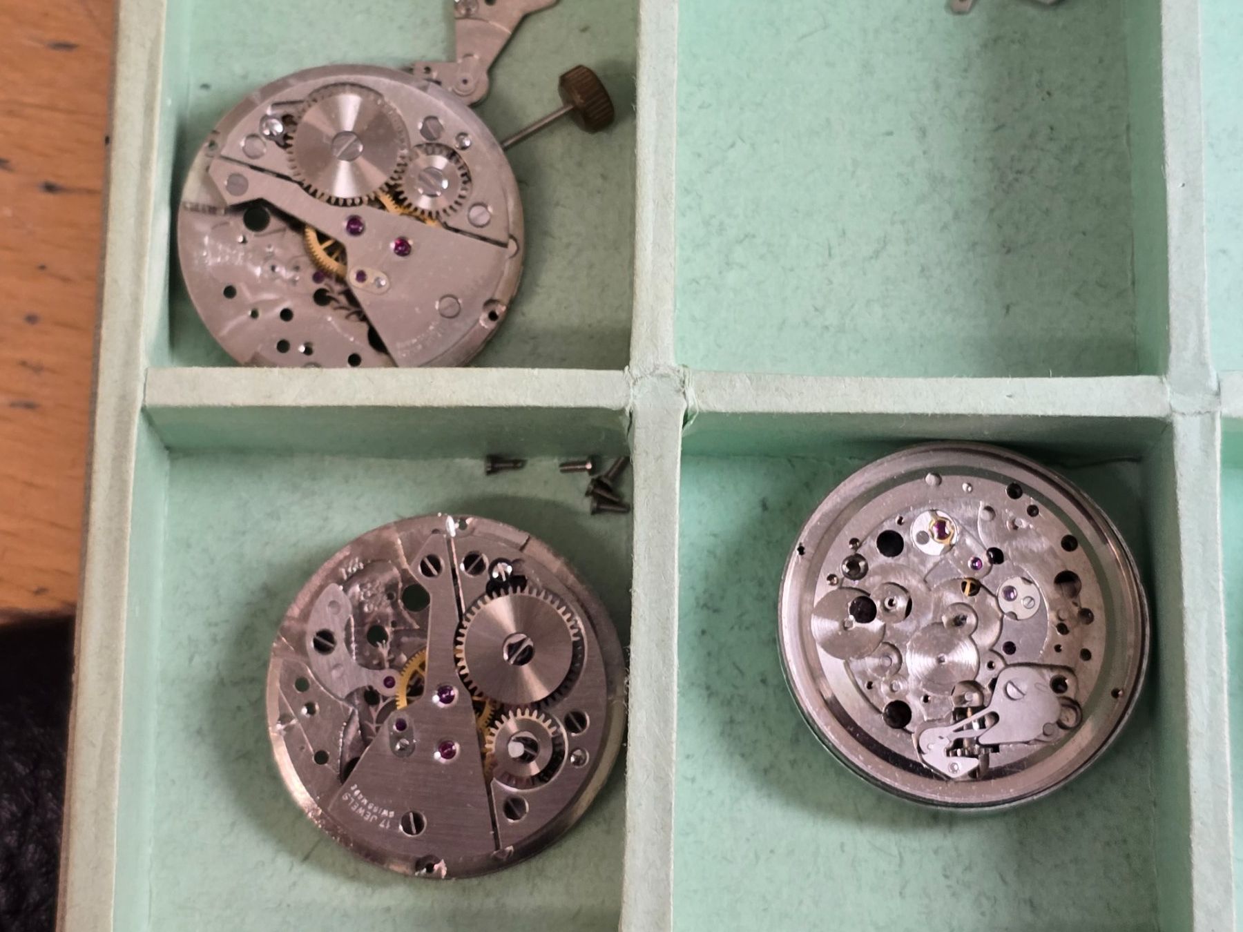 Venus Orologi: Lot de mouvement Venus 220 – Difettoso da Tramelan venduto da Nirdan 1