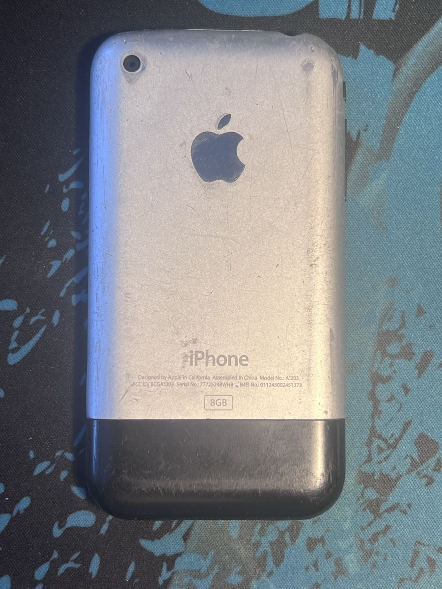 Apple Handys / Smartphones: Apple iPhone (1. Generation / 2G) A1203 – Defekt aus Wädenswil von dai_2bcv 3