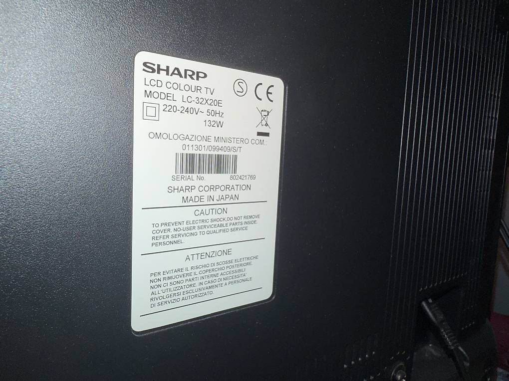 Fernseher: TV Sharp AQUOS 32 LC-32X20E + télécommande  Très bon état – Gebraucht aus Villeneuve VD von dub_m8nj 1