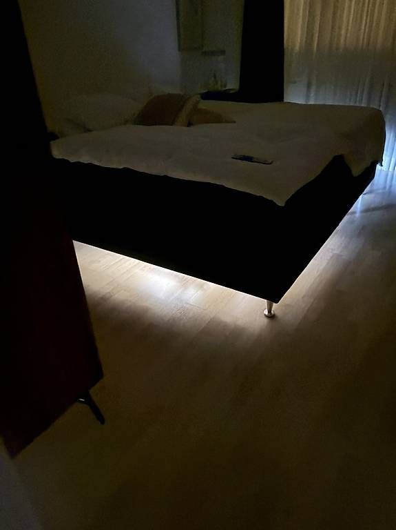 Lits: Bett Marke Svane 200x200 – D'occasion à Therwil par jea_ygd6 4