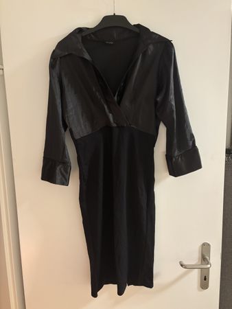 Elegantes Kleid von Lili (Gr. S/M)
