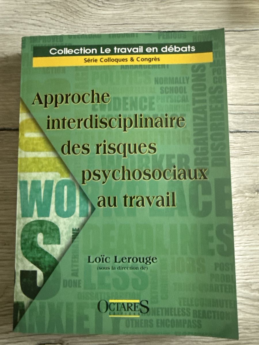 Libri: Approche interdisciplinaire des risques sociaux au travail – Nuovo e nell'imballaggio originale da Genève venduto da DoualS