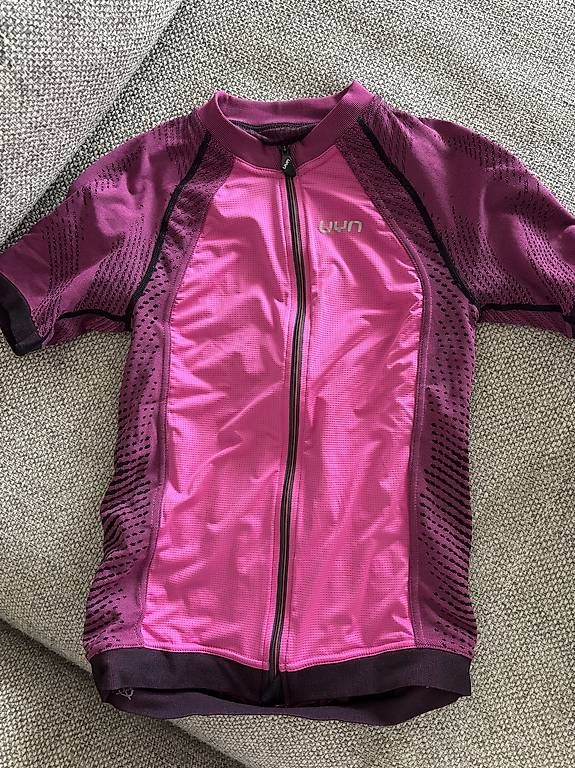 Leibchen & Hosen: Bikeshirt für Damen  – Gebraucht aus Immensee von sim_9fdb