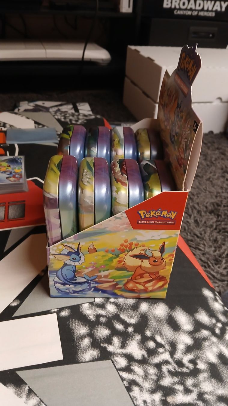 Pokémon Carte collezionabili: EMPTY Mini Tins Display Pokemon – Usato da Condémines (Nendaz venduto da Dr.Sub 3