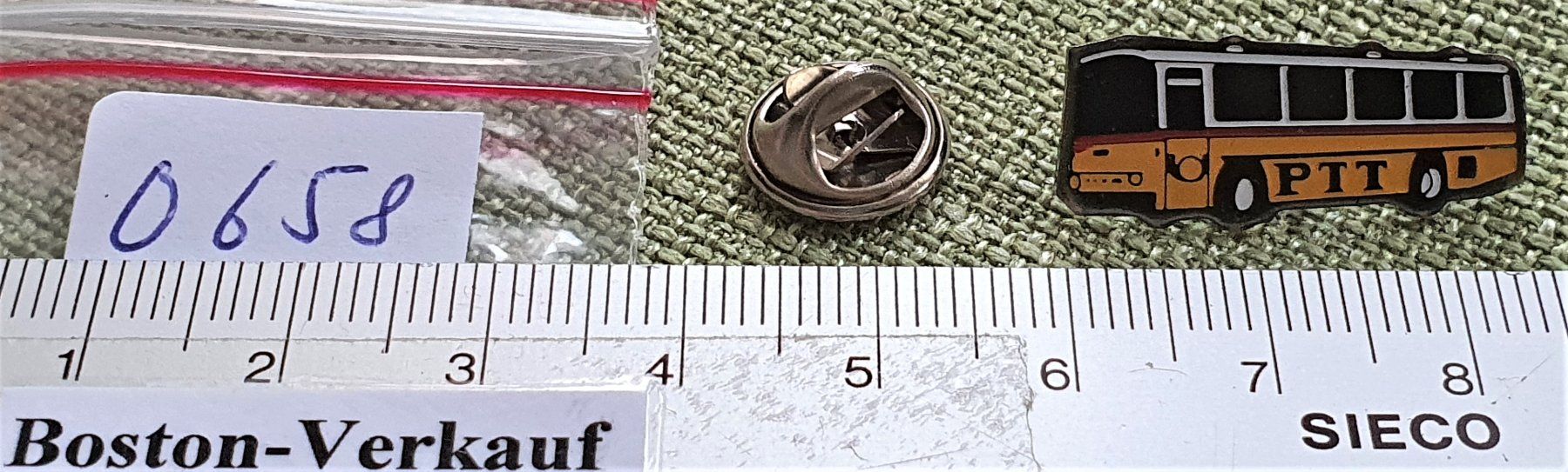 Plaketten & Abzeichen: O658 - Pin Die Post PTT Postauto – Gebraucht aus Reinach BL von Boston-Verkauf 1