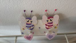 Niedliche Kindergarderobe mit Bienen zu verkaufen!