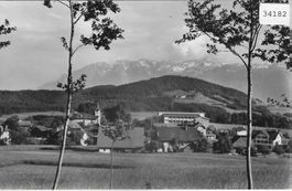 Savigny - La Tour de Gourze et les Alpes