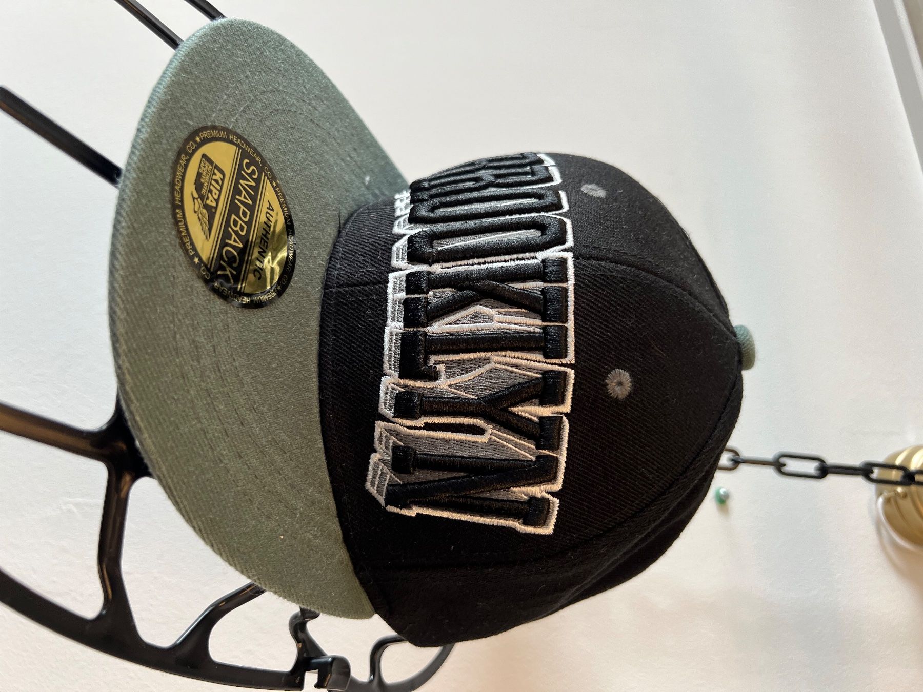Sonstige Kleidung & Accessoires: Brooklyn Cap – Gebraucht aus Schlieren von svenbaettig