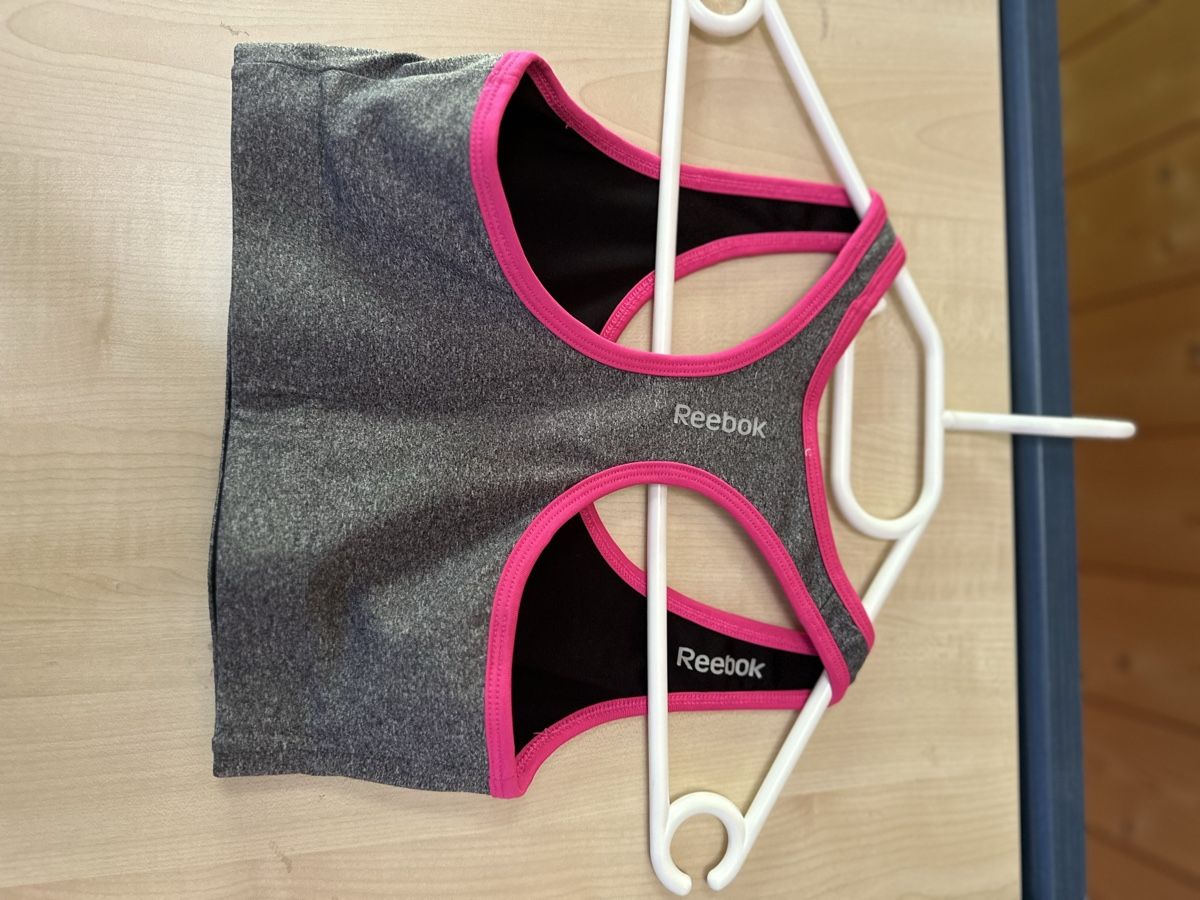 Reebok Altra biancheria intima: Reebok Sport BH – Nuovo (secondo la descrizione) da Obersaxen venduto da sin_mvy5 1