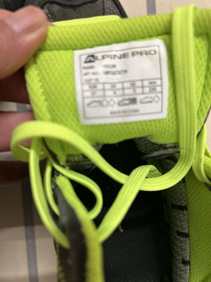 Scarpe da uomo: Alpine Pro Wanderschuhe, Top Zustand, Grösse 37 – Usato da Umiken venduto da AzizaAmar20 1