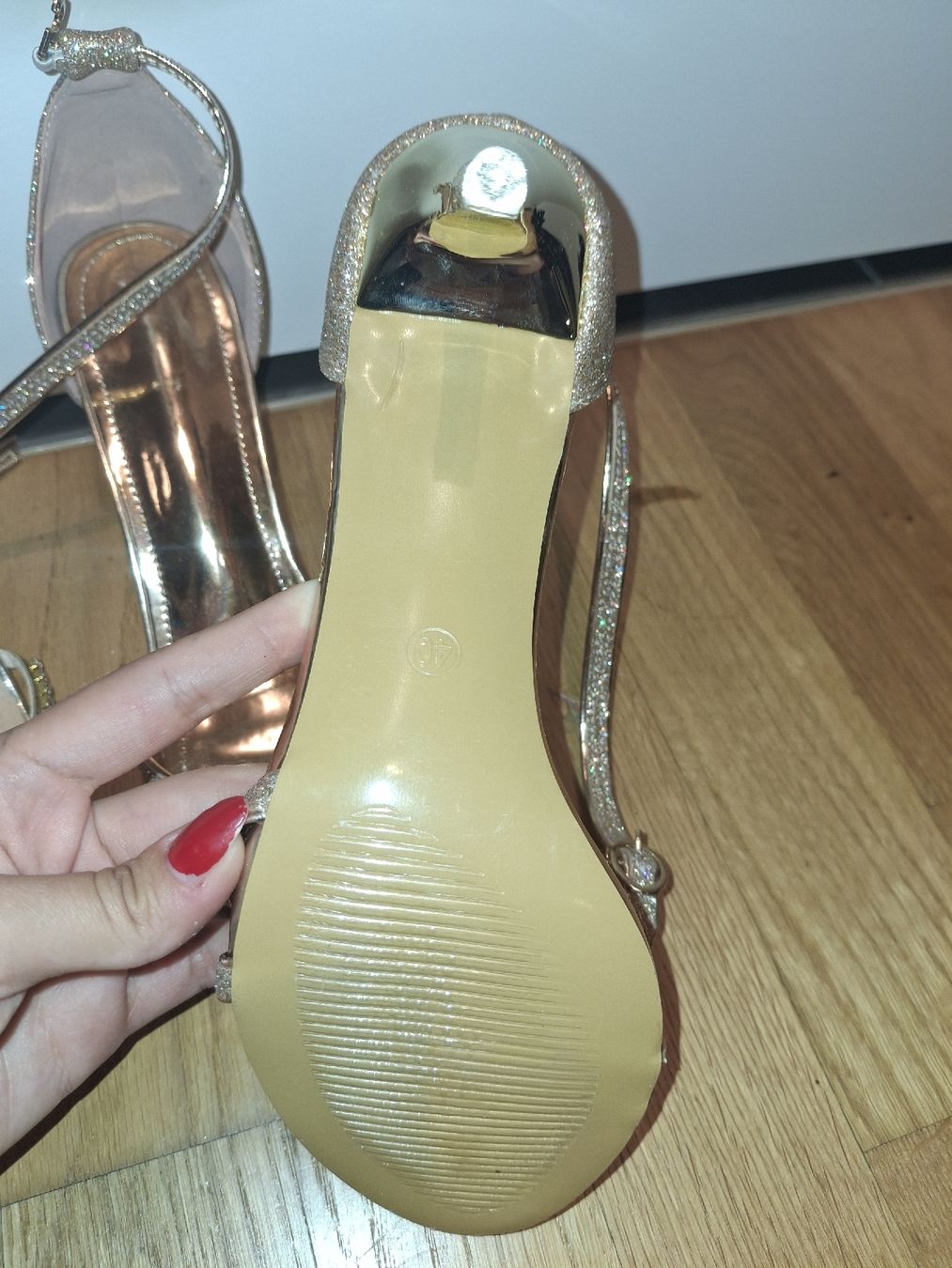 Damenschuhe: Heels in Gold – Neu (gemäss Beschreibung) aus Glattpark(Opfikon) von Beckf0rd 3