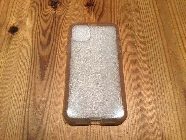 Covers & Schutzfolien: Trendige Hülle für IPhone 11 – Neu und originalverpackt aus St Gallen von Berta343
