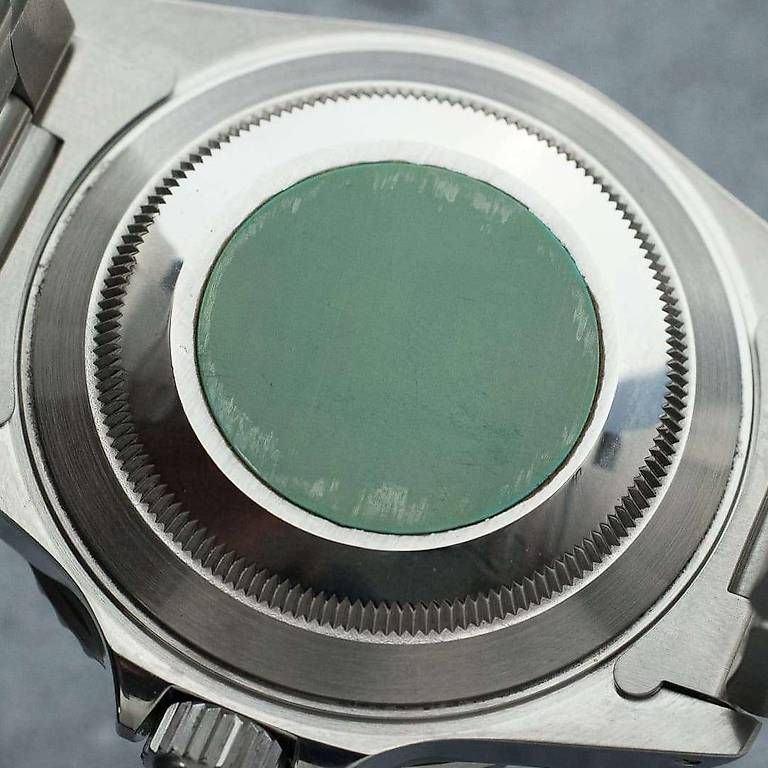 Montres: Rolex Submariner, ref. 14060, sold in 2001 – D'occasion à Lausanne par inf_dft9 3