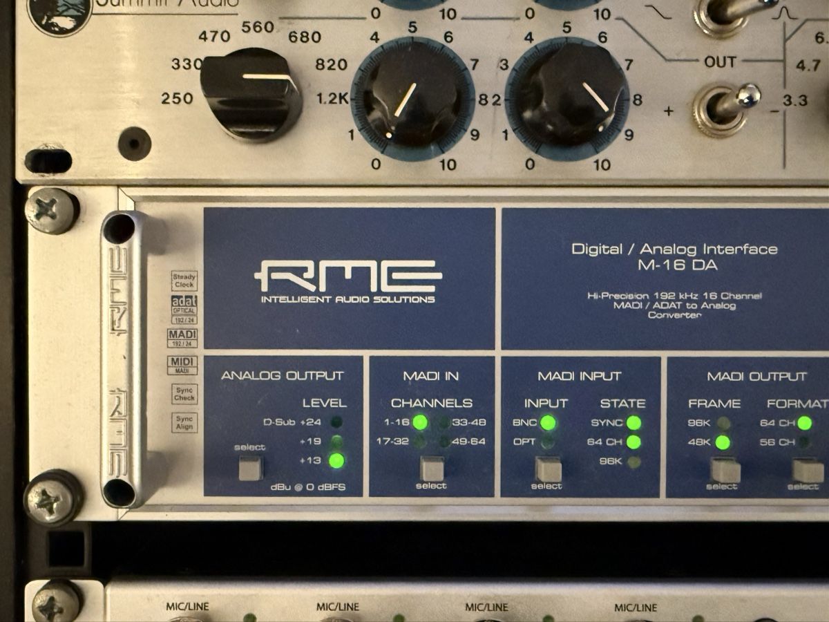 RME Attrezzatura per studi di registrazione: RME M-16 DA - audio interface – Usato da Delémont venduto da Studio_du_soleil