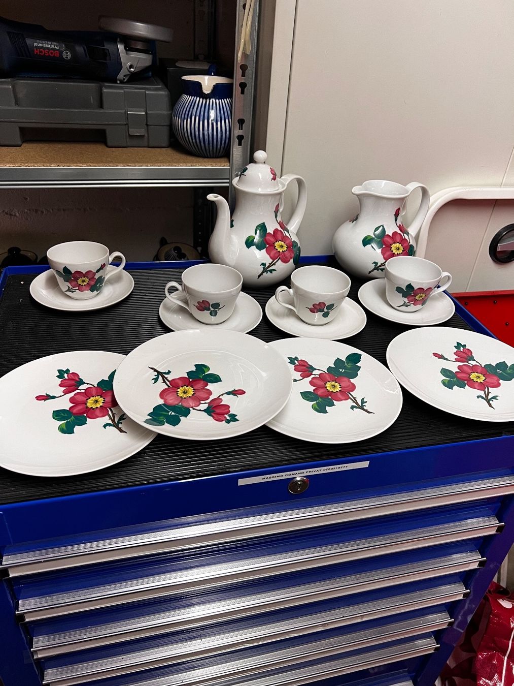 Set di piatti: Schöne Vintage Tee/Kaffee Service – Usato da Oberengstringen venduto da Cici7 1
