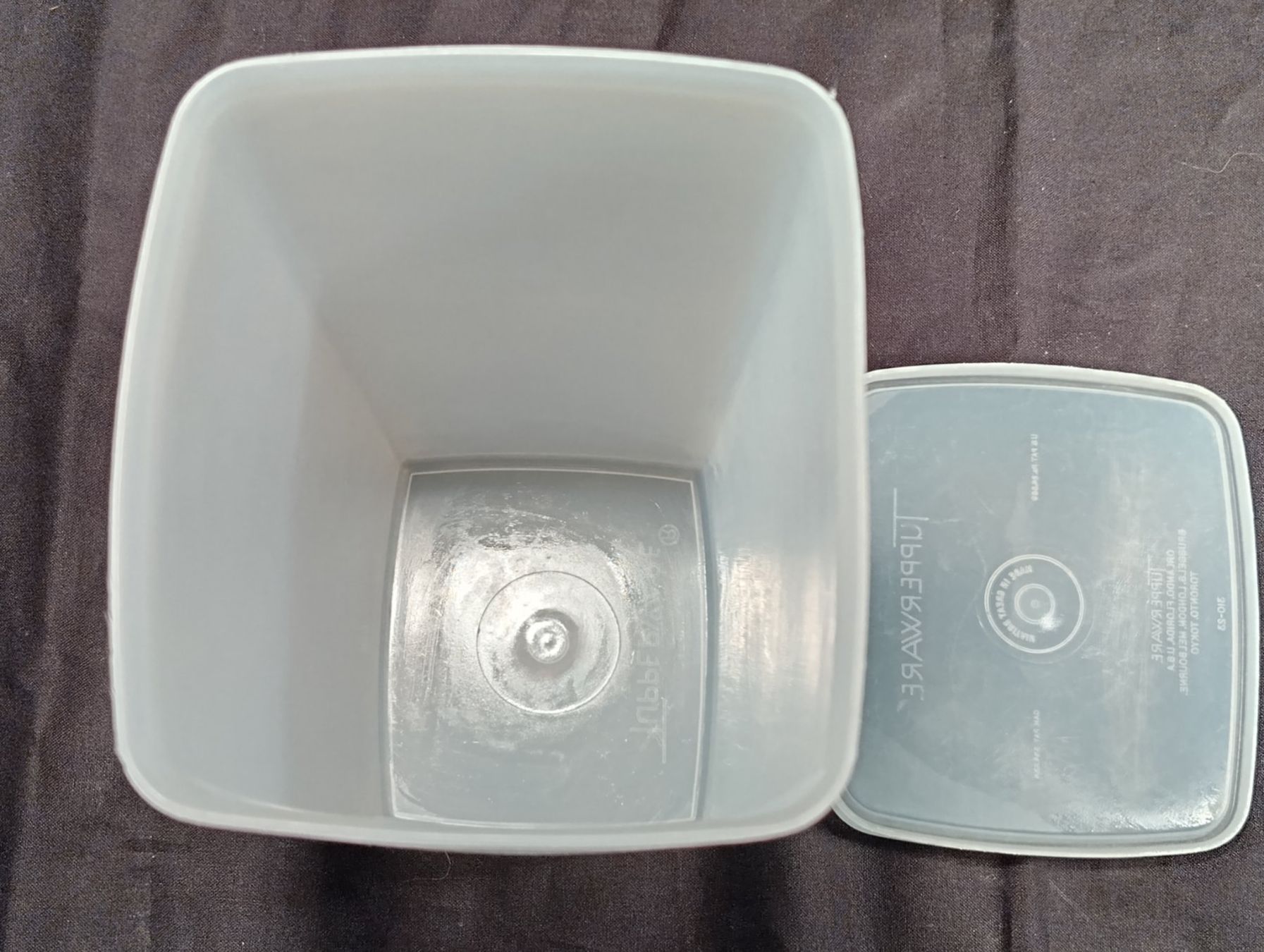 Tupperware Contenitori & Simili: Tupperware Behälter, weiss – Usato da Bellach venduto da JingleCherry 3