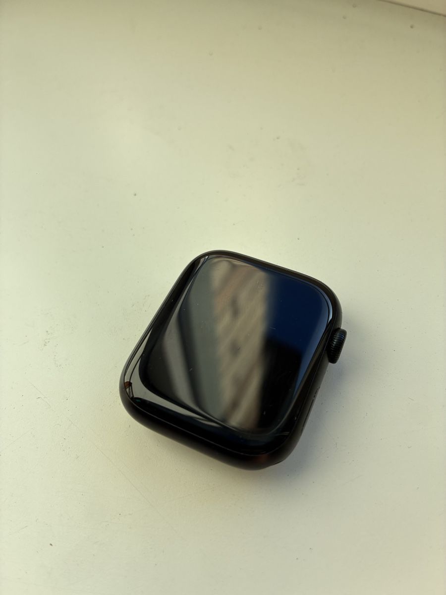 Apple Smartwatch: Apple Watch 9 mit Zubehör – Usato da Zürich venduto da ttseng 1