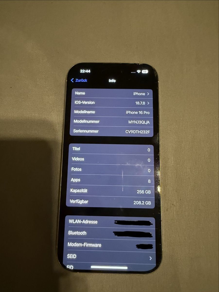 Apple Handys / Smartphones: iPhone 16 Pro 256GB weiss – Gebraucht aus Dietikon von ism_fr8k 2