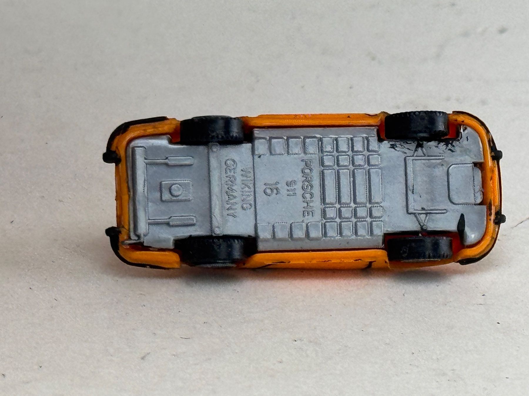 Wiking Modellini d'auto: GB5- Wiking Porsche 911 orange – Usato da Elm venduto da Wikmtz 2