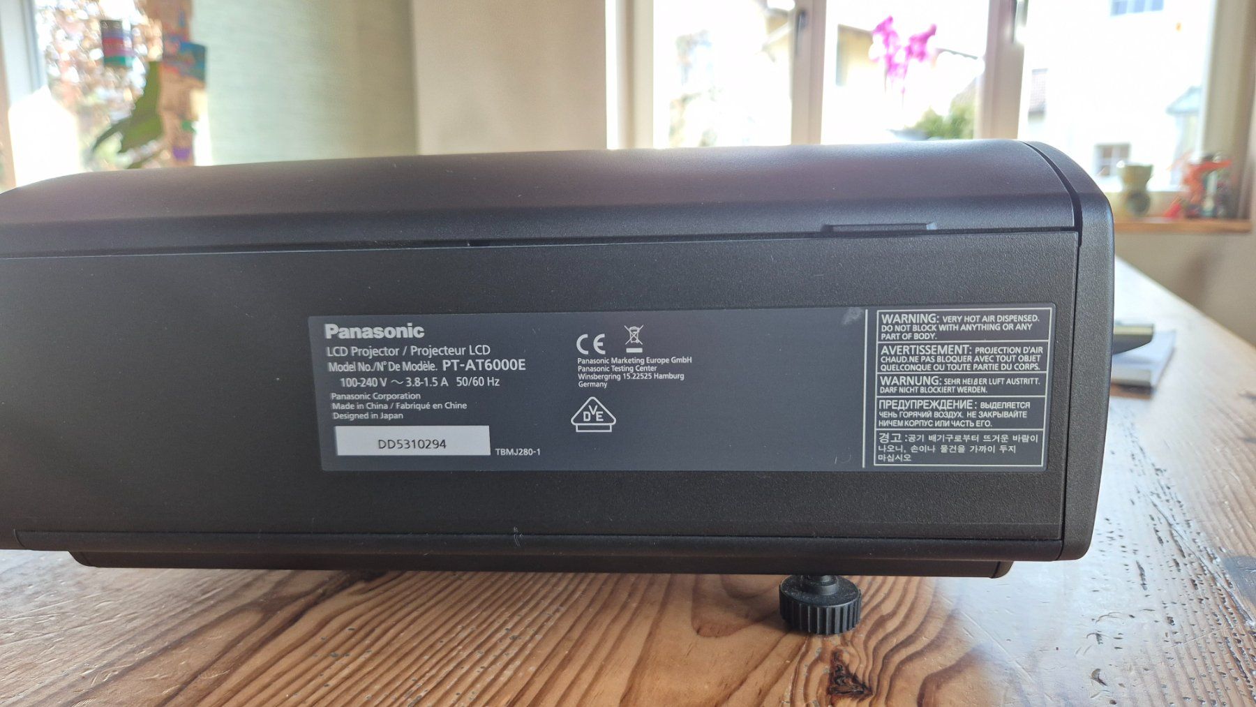 Panasonic Videoprojektoren: Beamer Panasonic PT-AT6000E – Neu (gemäss Beschreibung) aus Uetendorf von mida04 3
