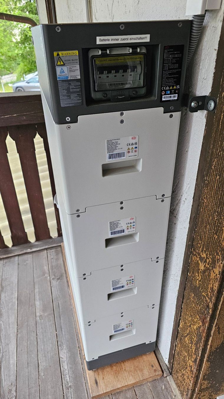 Dispositivi a energia solare: 28,8 Kw Solaranlage – Usato da Reinach AG venduto da Yig 4