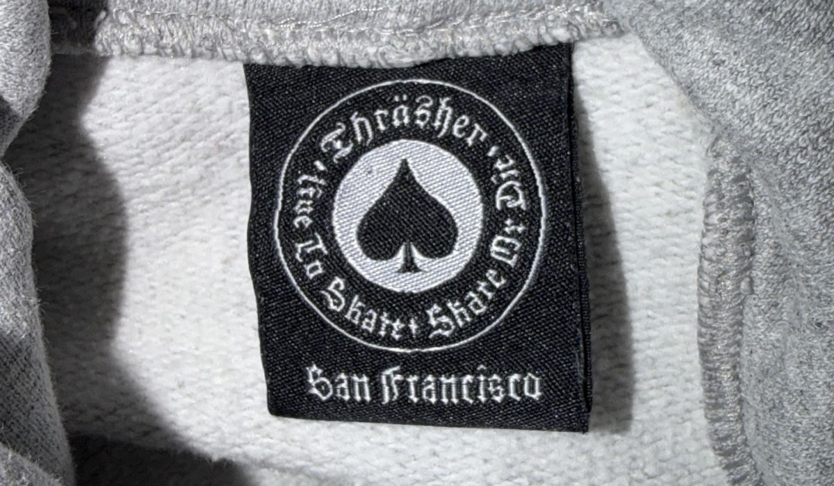 Maglioni & Felpe: GREY THRASHER HOODIE – Usato da Genève venduto da yav_9r9f 2