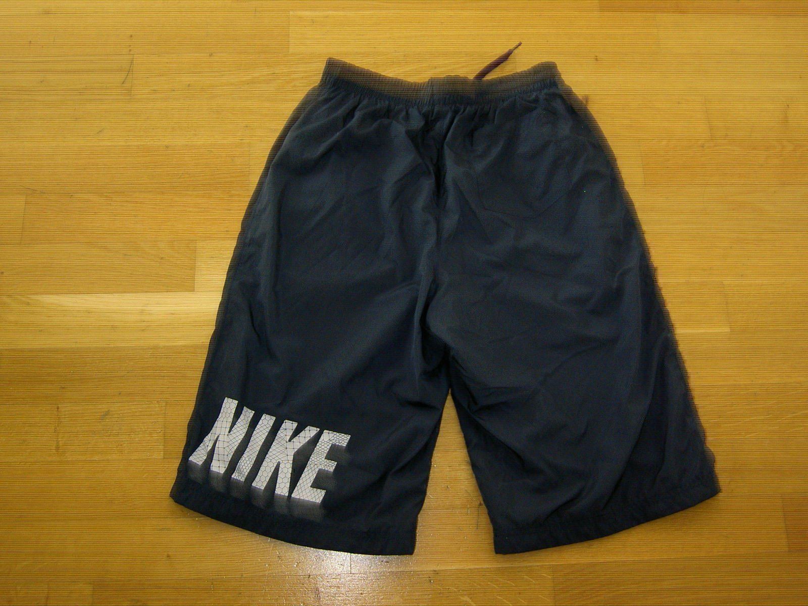 Nike Pantalons: Shorts Nike gr.128-140 – Neuf (Voir description) à Bettlach par Tradenet100 2