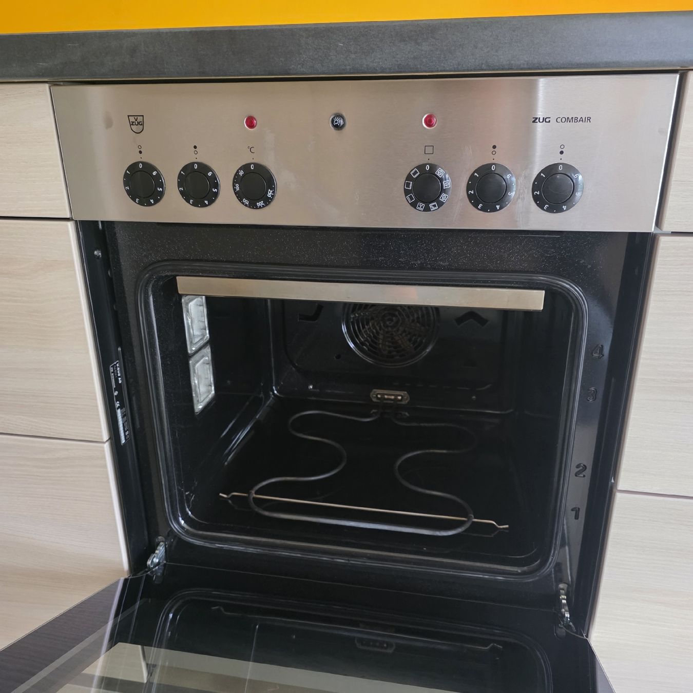 V-Zug Elettrodomestici da cucina: V-ZUG Combair Backofen  – Usato da Arbon venduto da Wilinger 1