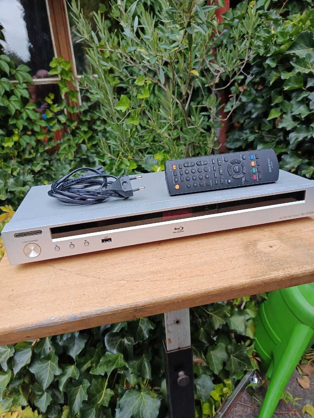 Onkyo Sistemi audio & multimediali: Onkyo BD-SP309 Blueray Player – Usato da Steffisburg venduto da zulg03