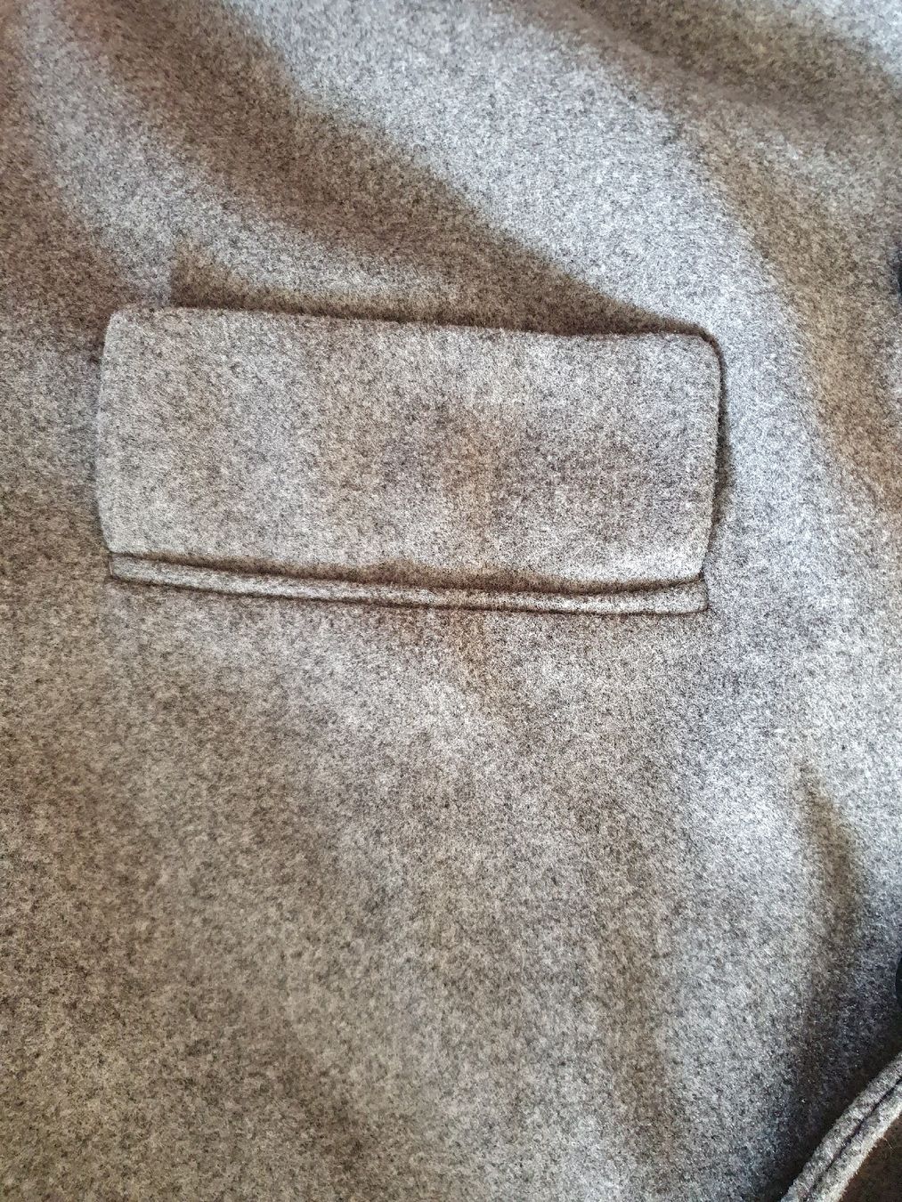 Cappotti: Manteau long gris, avec boutons noir. – Nuovo (secondo la descrizione) da Prilly venduto da Framboise.2000 5