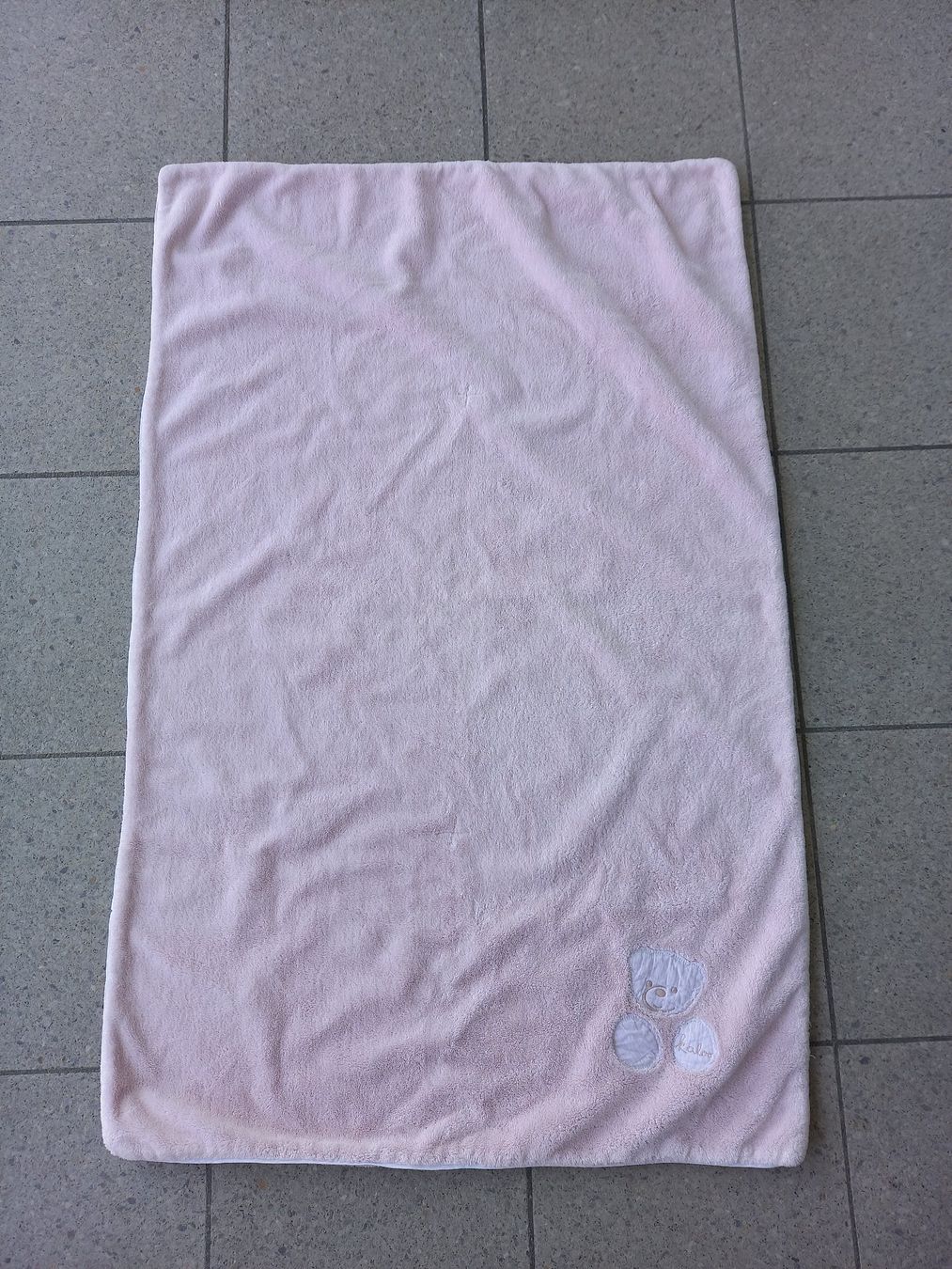 Decken: weiche Kuscheldecke beige / rosa ca. 69x106 cm – Gebraucht aus Unterengstringen von saraman 1