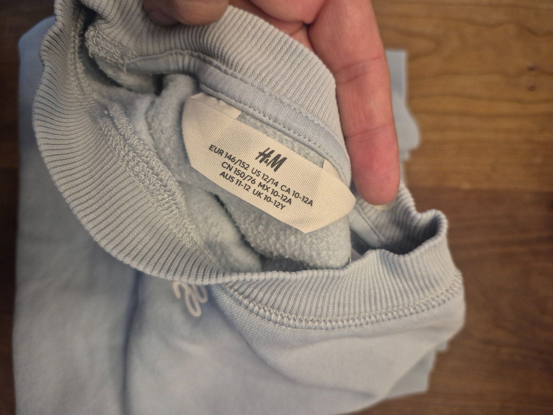 Pullover & Sweatshirts: Cinnalonroll Pullover – Gebraucht aus winterthur von goldfischt 2