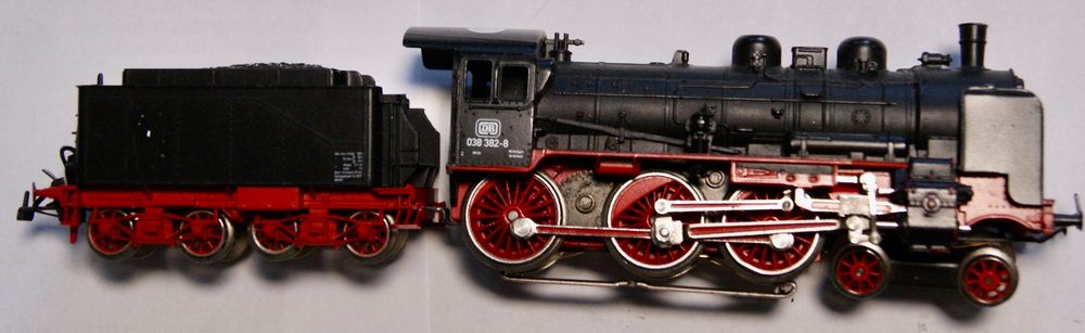 Märklin Trains électriques: Locomotive digitale Marklin 038 382-8 – D'occasion à Morrens VD par alain50 1