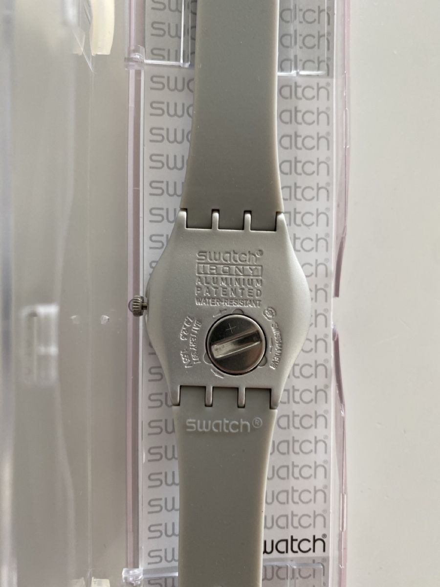 Swatch Orologi: Montre Swatch Aluminium grise – Nuovo e nell'imballaggio originale da Grenchen venduto da O.r.i.g. 2