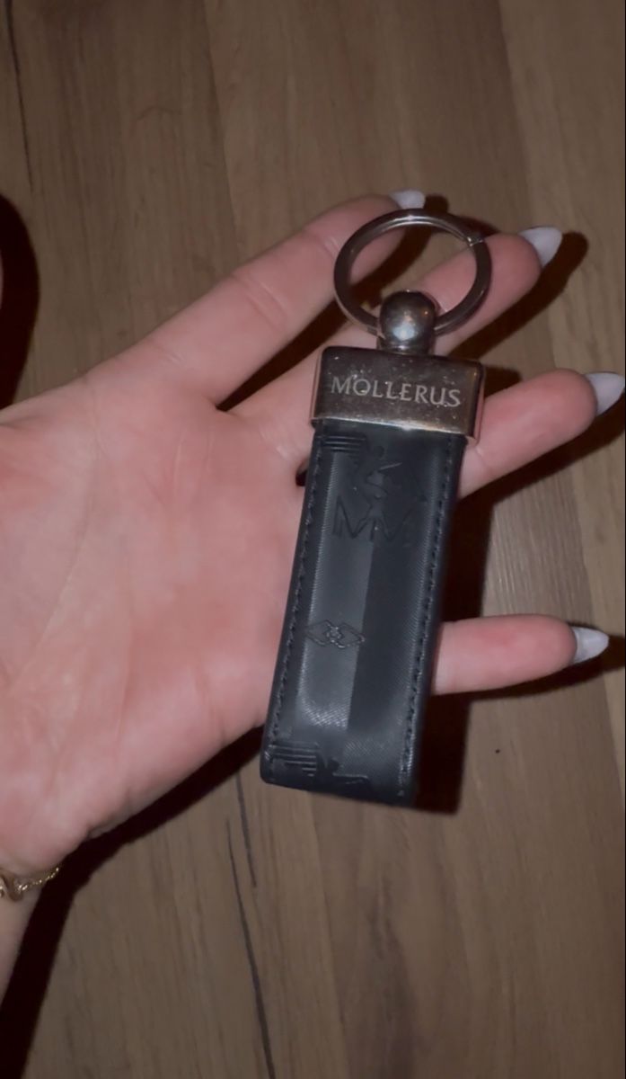 Maison Mollerus Portachiavi: Maison Mollerus Schlüsselanhänger – Usato da Gurmels venduto da elb_77bf 1